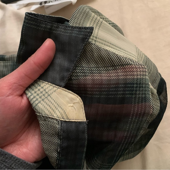 Women’s Button Down Longsleeve Shirt Size Small - Picture 5 of 6